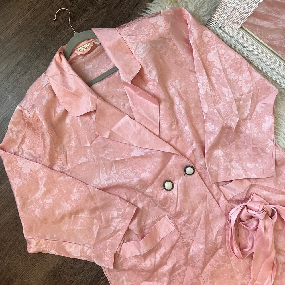 Rare vintage gold label Victoria’s Secret robe kimono sleep small shoulder pads